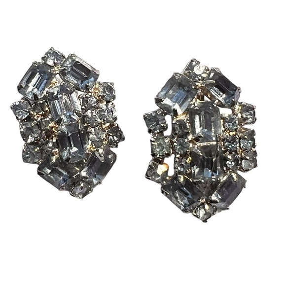 Vintage Jewelry - Vintage Art Deco aquamarine blue stone Silver Rhinestone Clip Earrings 1.5” 14g